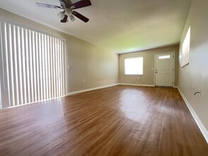 1016 Arthur Ave in Orlando, FL - Foto de edificio - Building Photo