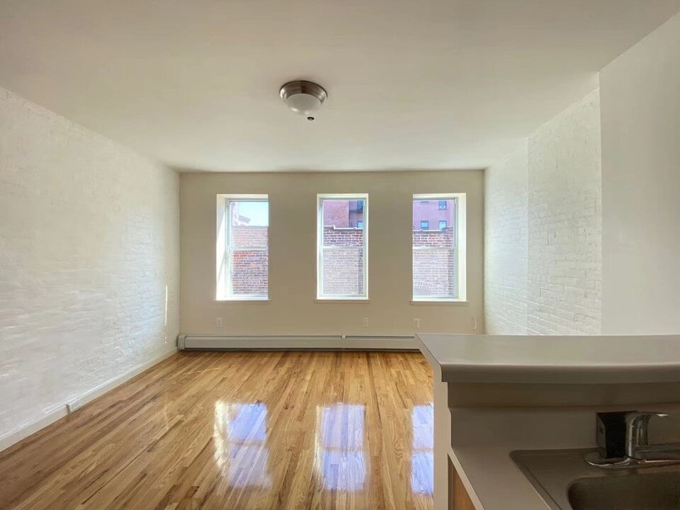 457 Convent Ave, Unit #3 in New York, NY - Foto de edificio