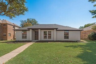3510 Jonquil Ln in Rowlett, TX - Building Photo