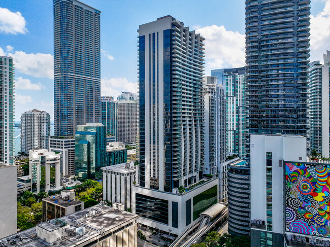 1010 Brickell Avenue in Miami, FL - Building Photo - Building Photo