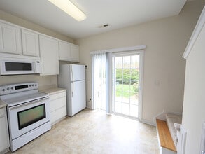 317 Hamlet Park Dr in Morrisville, NC - Foto de edificio - Building Photo
