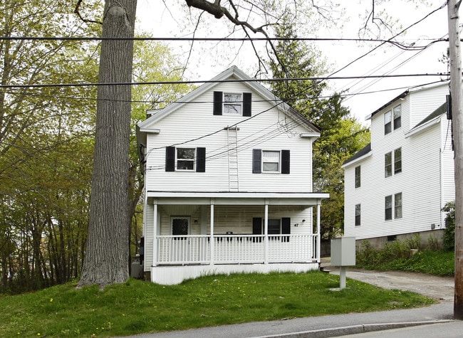 47 Court St in Bath, ME - Foto de edificio - Building Photo