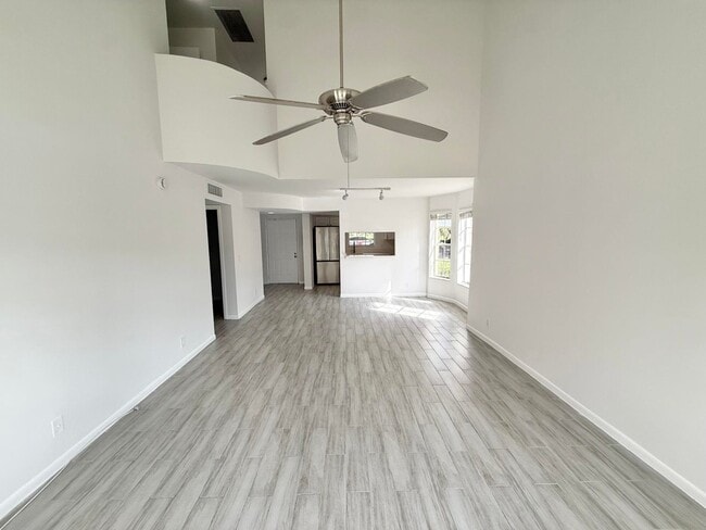 6307 La Costa Dr