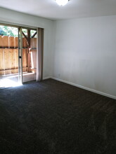 8 Lorayne Ct, Unit A in Chico, CA - Building Photo - Building Photo