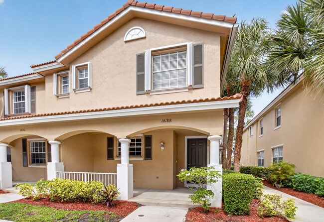 property at 1418 W Wickham Cir