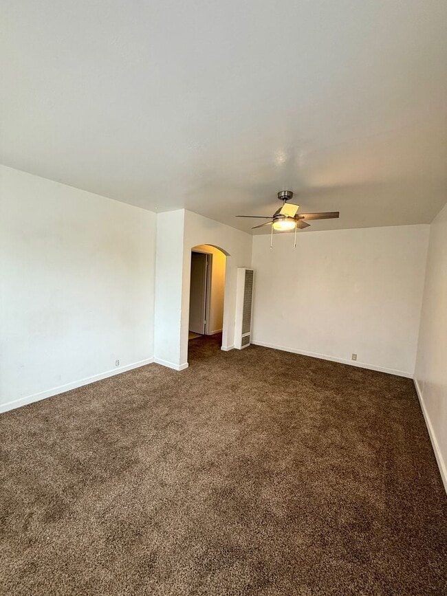 462 S Shasta St in Willows, CA - Building Photo - Building Photo