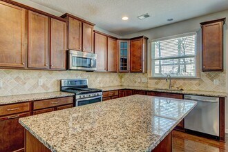 2024 Middleton Farm Dr in Belmont, NC - Building Photo - Building Photo