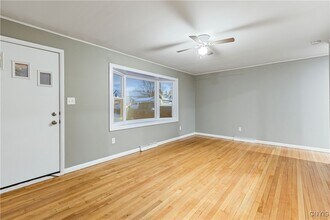 4 1st St in Yorkville, NY - Building Photo - Building Photo