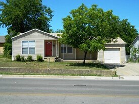 5220 James Ave, Unit 226 in Fort Worth, TX - Building Photo