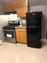 17 Blake St, Unit 3 in New Haven, CT - Foto de edificio - Building Photo