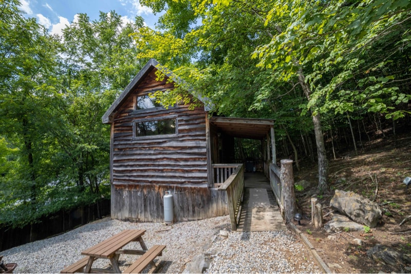 496 Pearl Ln in Blountville, TN - Building Photo