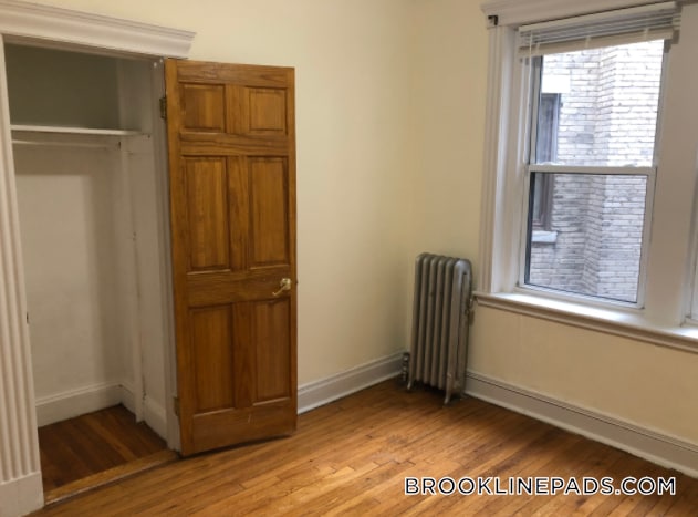 352 Riverway in Boston, MA - Building Photo - Building Photo