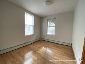 11 Carpenter St in Boston, MA - Building Photo - Building Photo