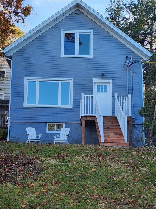 property at 12 Woodbury Dr