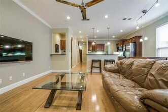 5033 Mission Ave in Dallas, TX - Building Photo - Building Photo