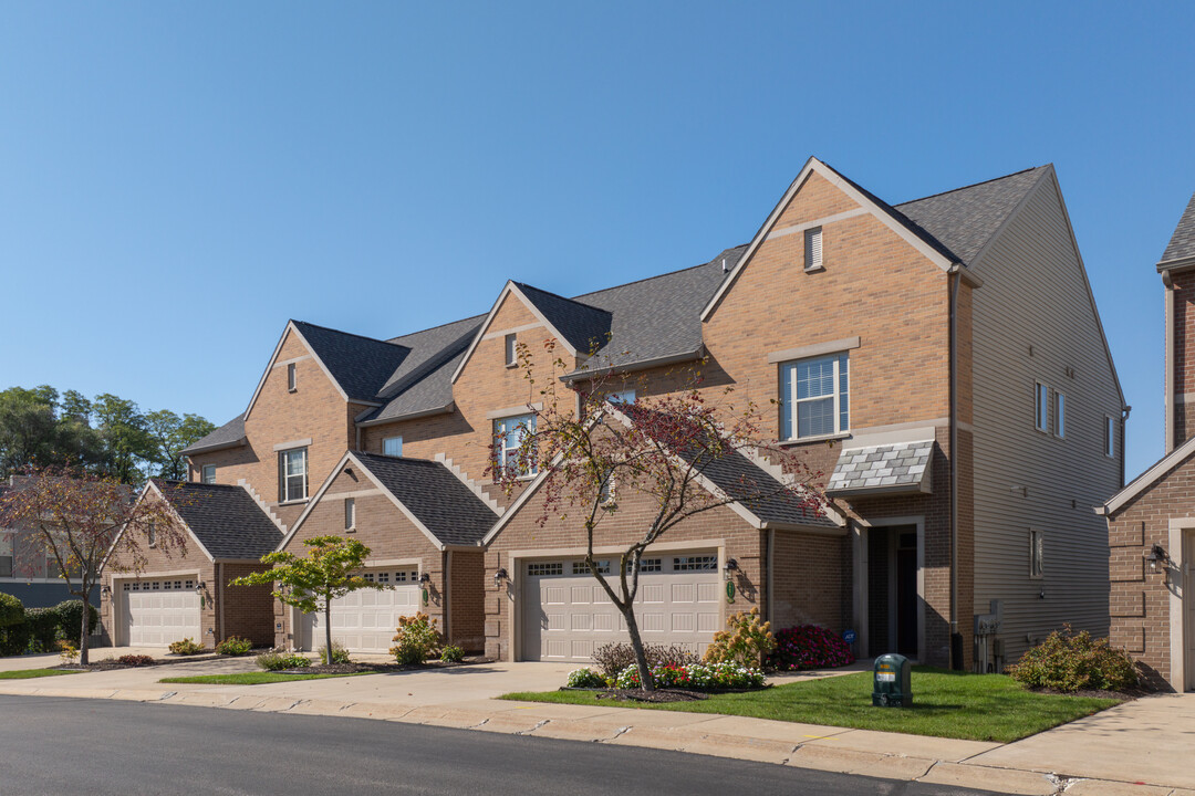 Irish Row in South Bend, IN - Foto de edificio