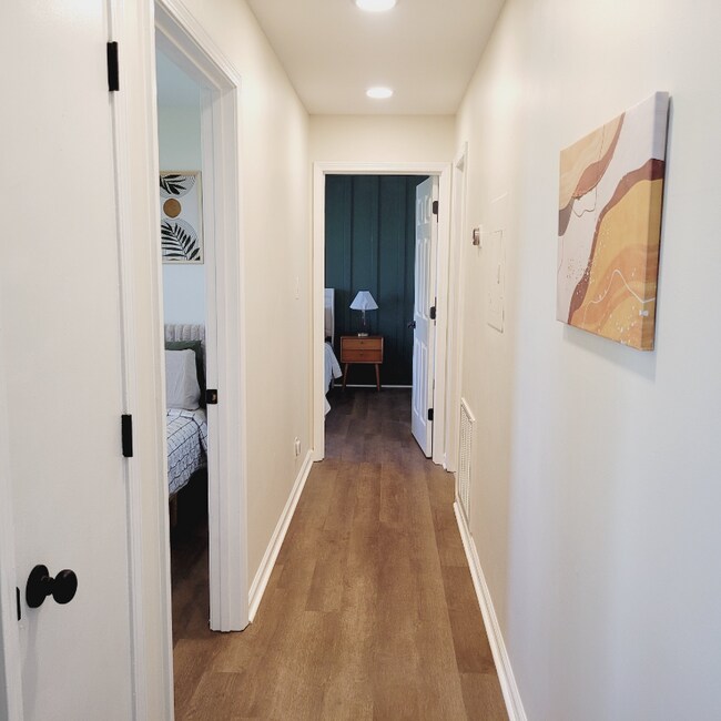 253 White Oak Rd in Clarksville, TN - Foto de edificio - Building Photo