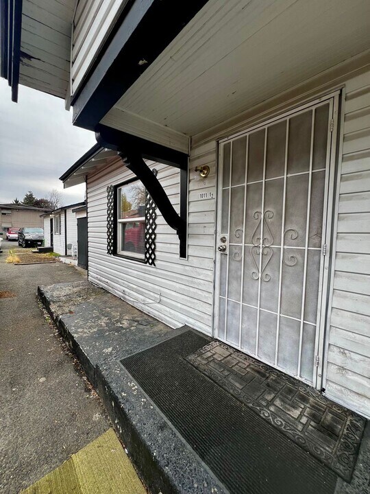 1011 S 8th St in Yakima, WA - Building Photo