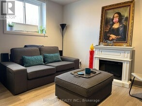 2247 Haltyre Ct in Mississauga, ON - Building Photo - Building Photo