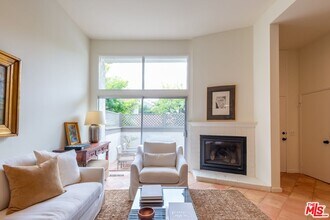 17098 Palisades Cir in Los Angeles, CA - Building Photo - Building Photo