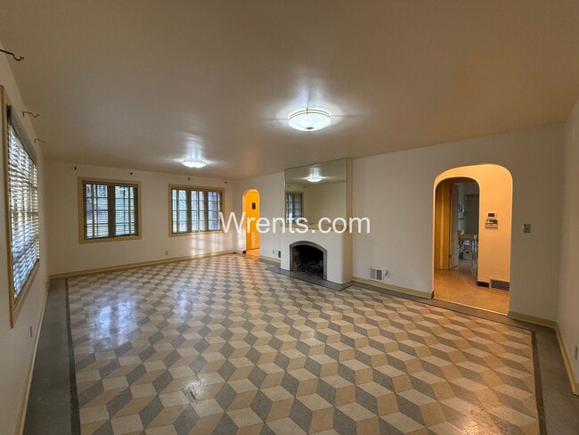 2225 S Madison St in Spokane, WA - Building Photo - Building Photo