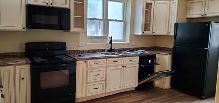522 E First St, Unit A in Trinidad, CO - Building Photo - Building Photo