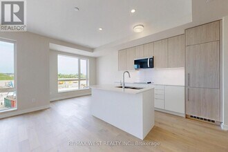 65 Saigon Dr in Richmond Hill, ON - Building Photo - Building Photo