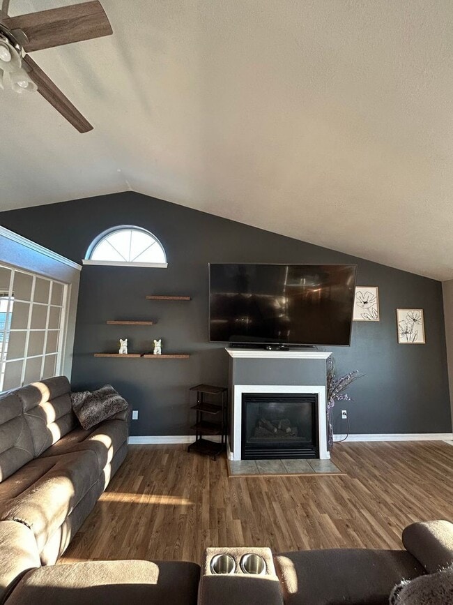 797 SW Sunnyside Dr in Madras, OR - Building Photo - Building Photo