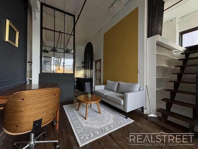 Hart St in Brooklyn, NY - Building Photo - Building Photo