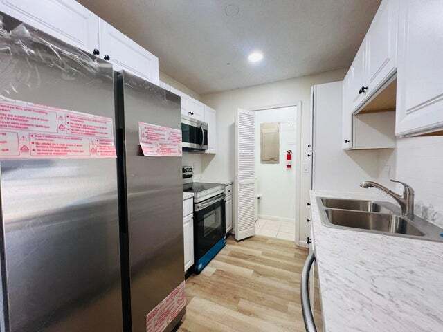 property at 11877 Sturbridge Ln