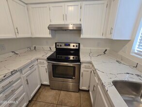 715 N Arrowhead Dr in Chandler, AZ - Building Photo - Building Photo