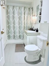 29 Singer Ct in Toronto, ON - Building Photo - Building Photo