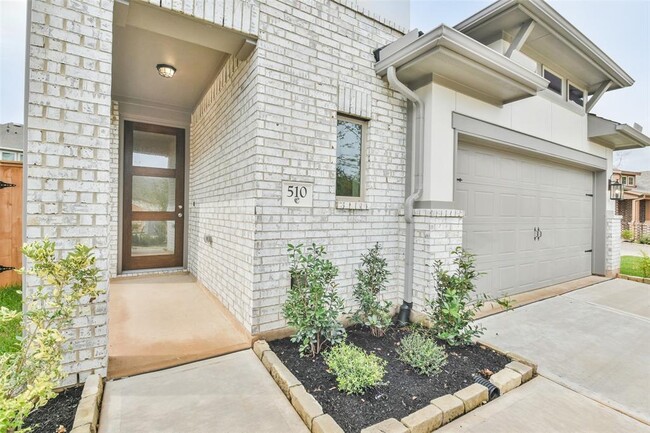 510 Sand Branch Dr in Conroe, TX - Foto de edificio - Building Photo