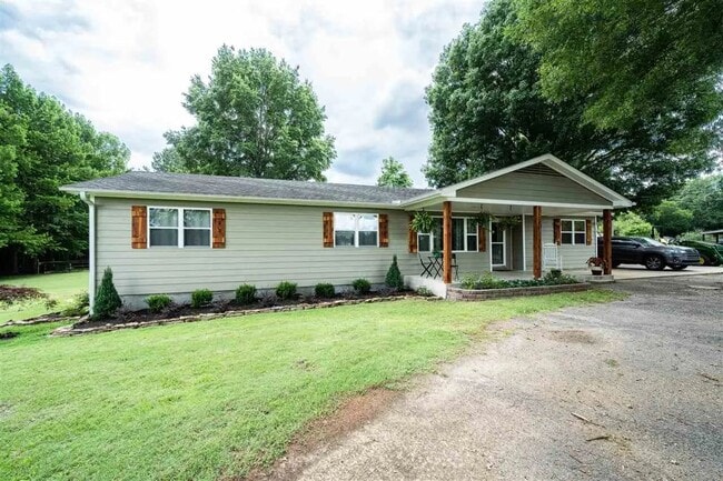 590 Trainer Dr in Whiteville, TN - Building Photo - Building Photo