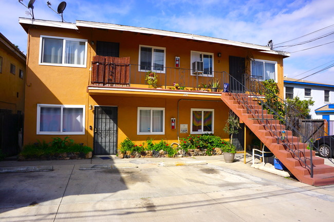 Linden Apartments in Long Beach, CA - Building Photo - Other