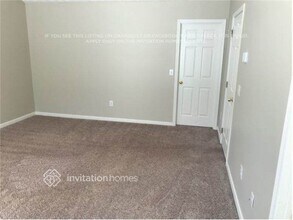 220 Lake Valley Dr SW in Loganville, GA - Foto de edificio - Building Photo