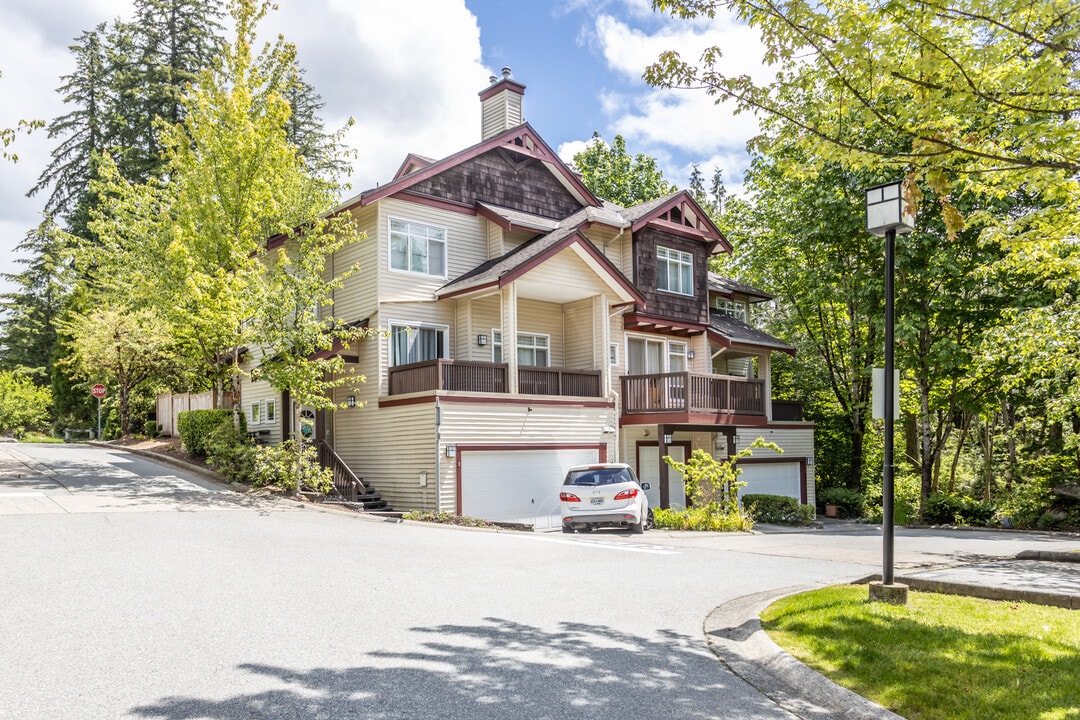 15 Forest Park Way in Port Moody, BC - Building Photo