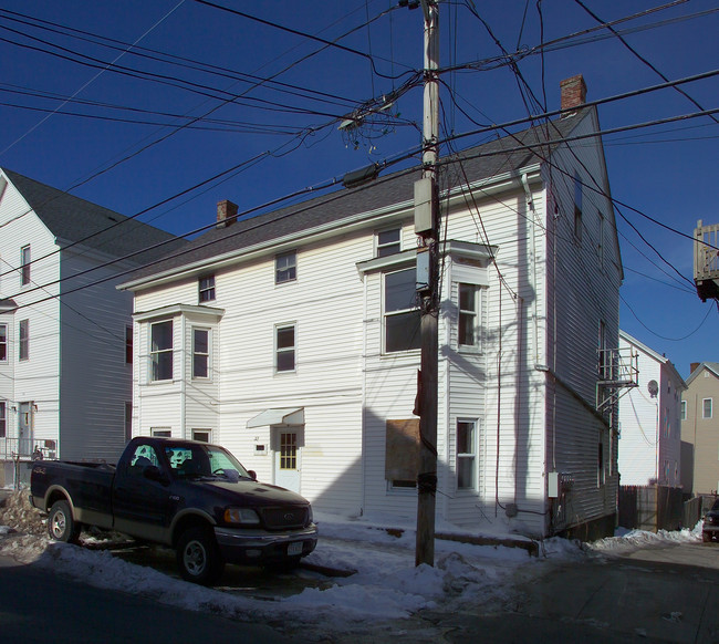 32 Tecumseh St in Fall River, MA - Building Photo - Building Photo