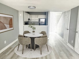 Cliffside at Mountain Park in El Paso, TX - Building Photo