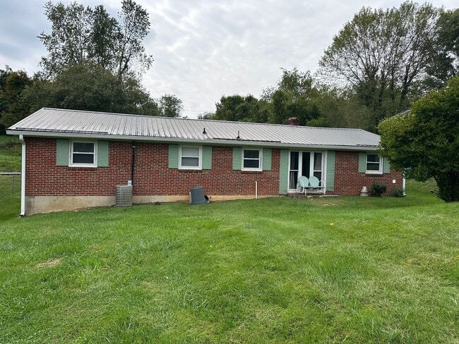 1113 N Paperville Rd in Bristol, TN - Building Photo - Building Photo