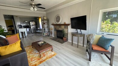 9630 Thermal St in Oakland, CA - Building Photo - Building Photo