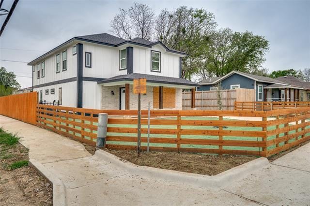 property at 1632 E Arlington Ave