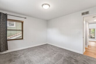 425 W 8th St in Charlotte, NC - Building Photo - Building Photo