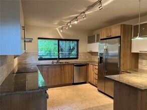 4145 Pamona Ave in Miami, FL - Foto de edificio - Building Photo