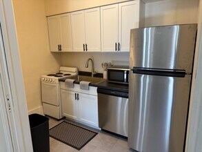 137 E Gorham St, Unit 2 in Madison, WI - Building Photo - Building Photo