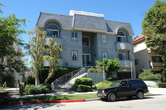 15134 Moorpark St in Sherman Oaks, CA - Building Photo - Building Photo