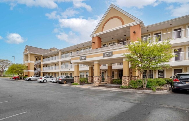 Furnished Studio-Huntsville - U.S. Space a in Huntsville, AL - Building Photo - Building Photo