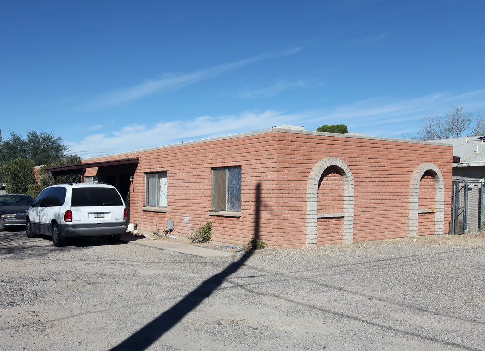 2633-2643 N Dodge Blvd in Tucson, AZ - Building Photo