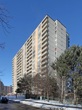 40 Panorama Ct in Toronto, ON - Building Photo - Building Photo