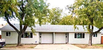 1164 Franzel Rd in Red Bluff, CA - Building Photo